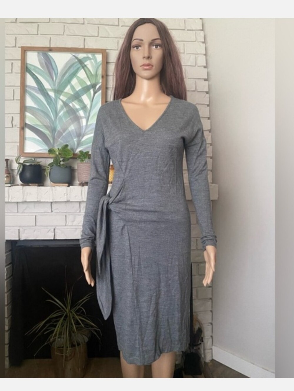 Aritzia Babaton Wool Dress Gray V-Neck Long Sleeve Tie-Waist  Eldarova XS